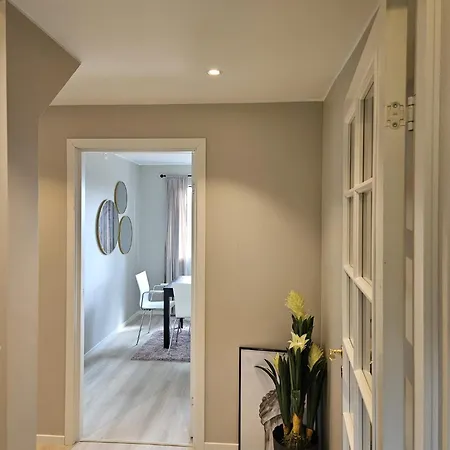 Apartman 6-bedroom With Scenic Views *