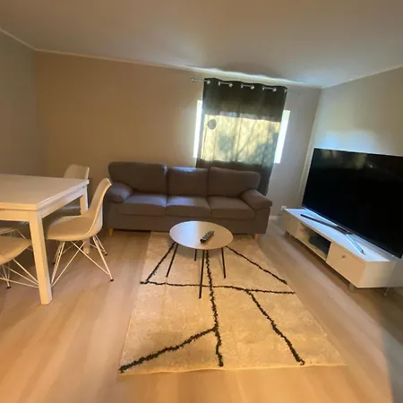 6-bedroom With Scenic Views Apartman