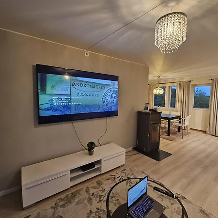 6-bedroom With Scenic Views Lejlighed