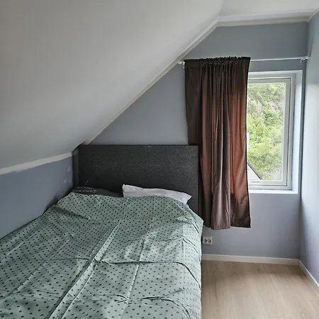 Apartman 6-bedroom With Scenic Views